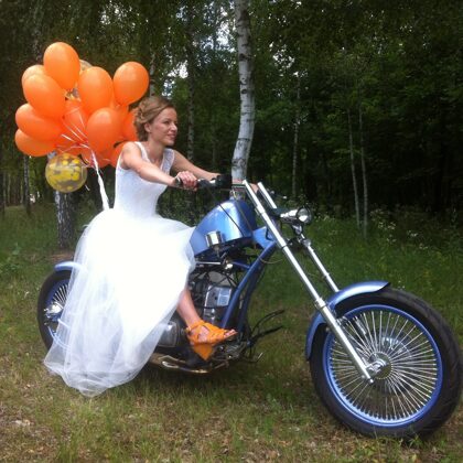 Мотоцикл на свадебную фотосессию