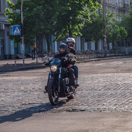 Покататься на Харлее по Киеву с водителем