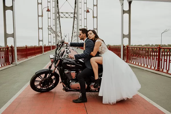 Harley Davidson на свадебную фотосессию