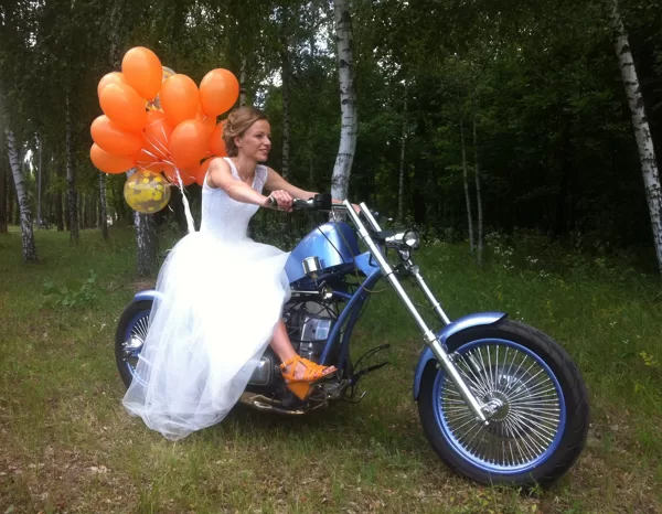 Мотоцикл на свадебную фотосессию